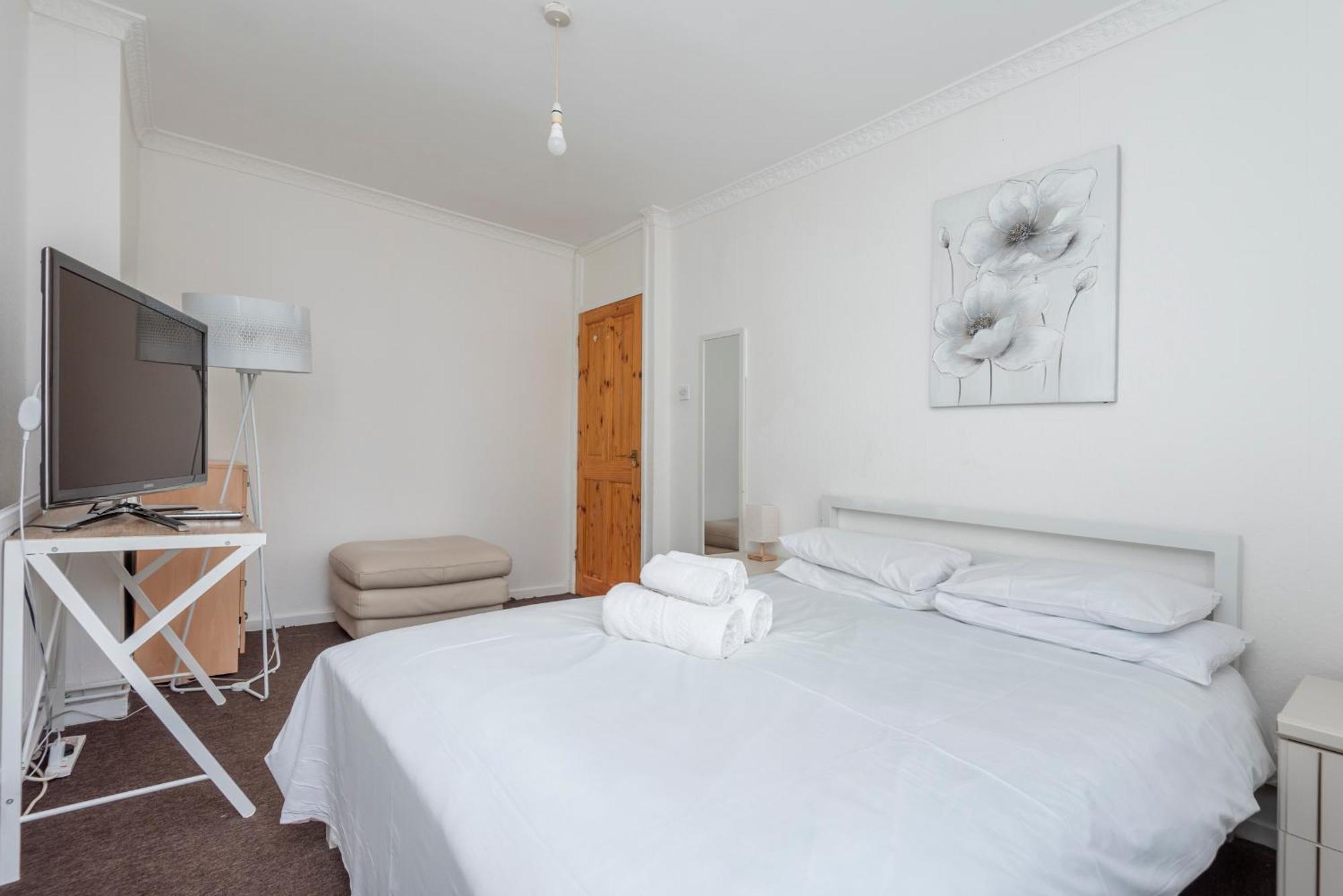 Entire 3 Bedroom Luxury Apartment In London With Private Balcony Exterior foto